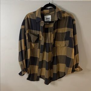 Aerie Women's Dark Gray and Tan Plaid Button-Down Shirt